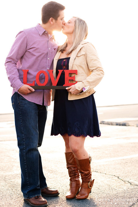 uptown charlotte engagement session